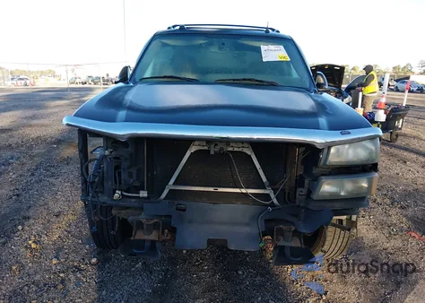 2005 Chevrolet Avalanche 1500 Z66 из США, поврежденный, VIN 3GNEC12Z95G241113